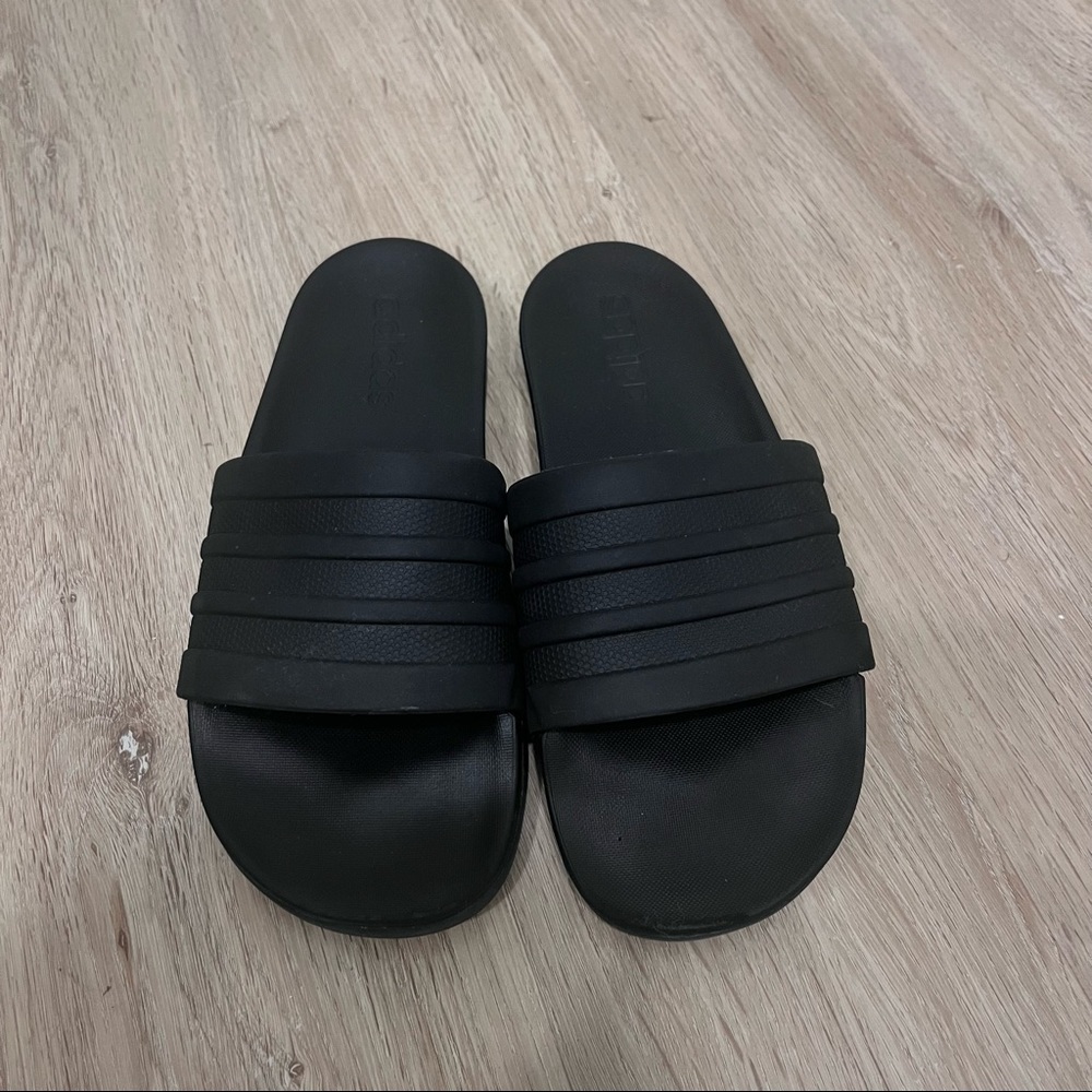 Adidas Adilette Slides 7